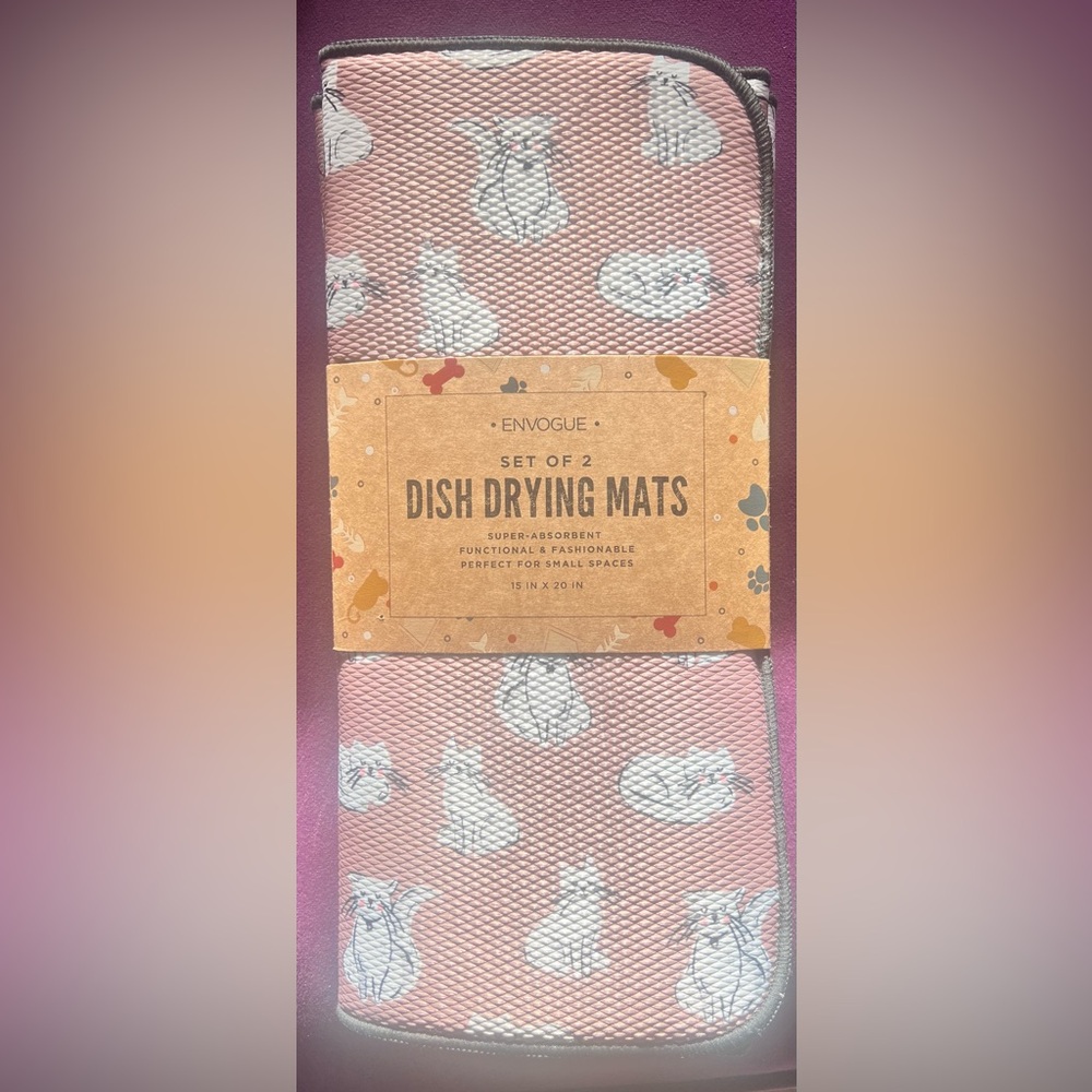 New in package 2 drying mats with cats 😸